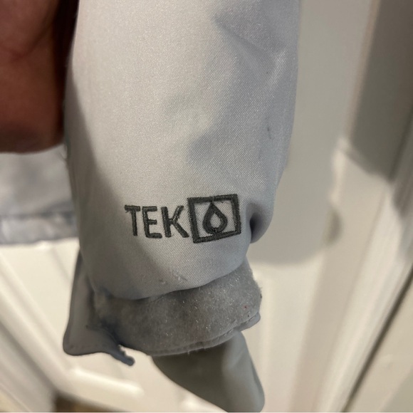 LL Bean Kids Waterproof Patroller Ski Jacket - missing hood - Picture 3 of 10